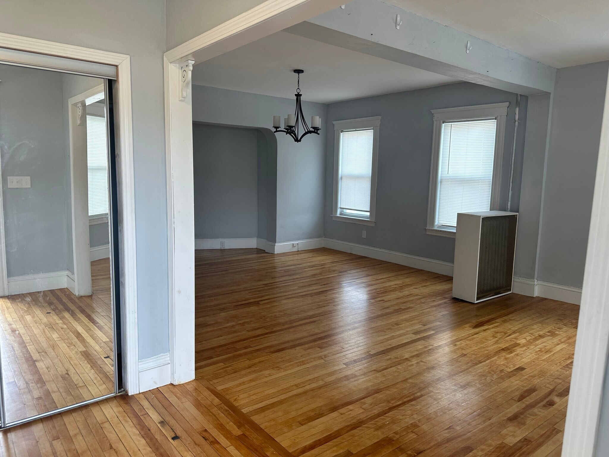 Building Photo - 90 Vernon St