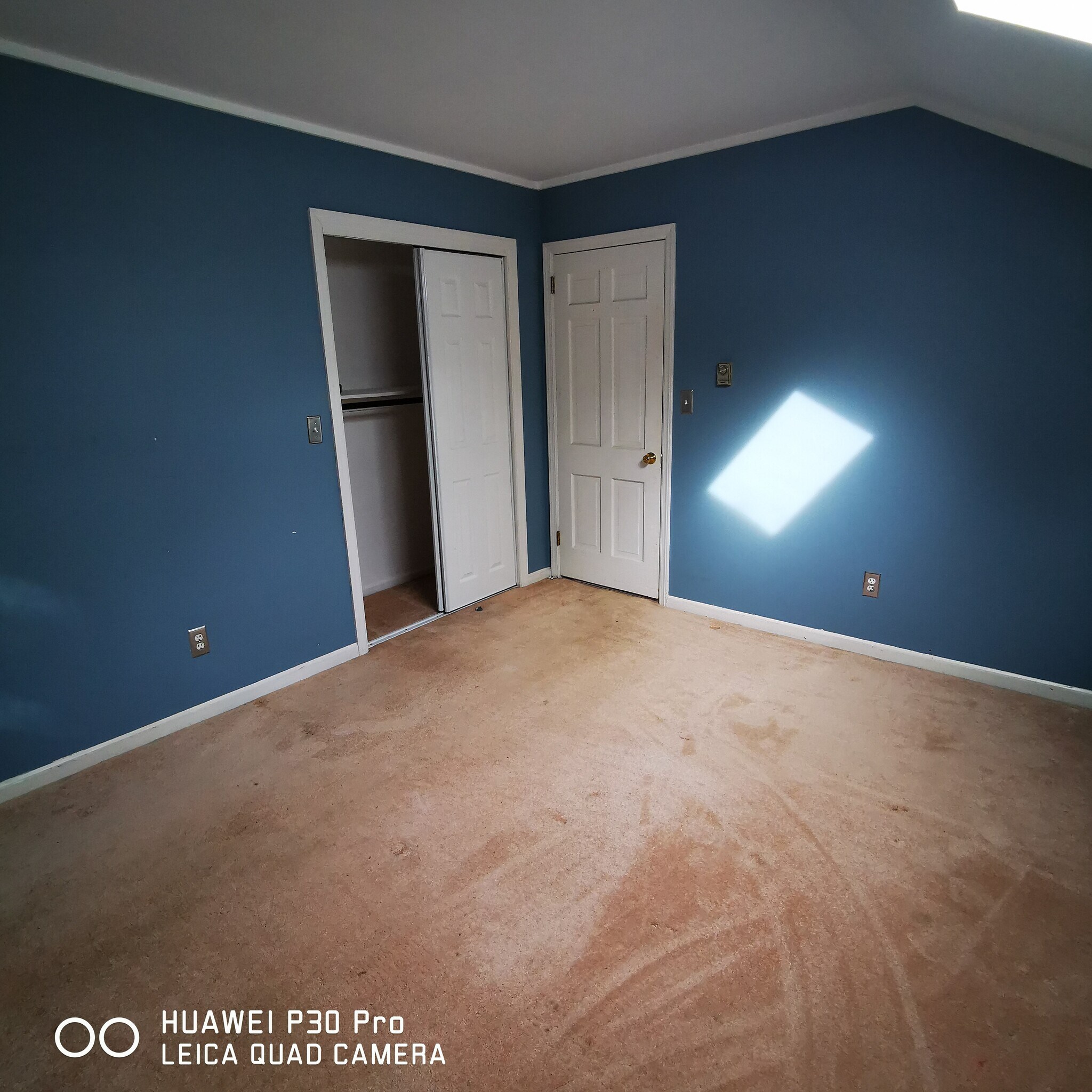 Building Photo - 4 Woodbine Ln