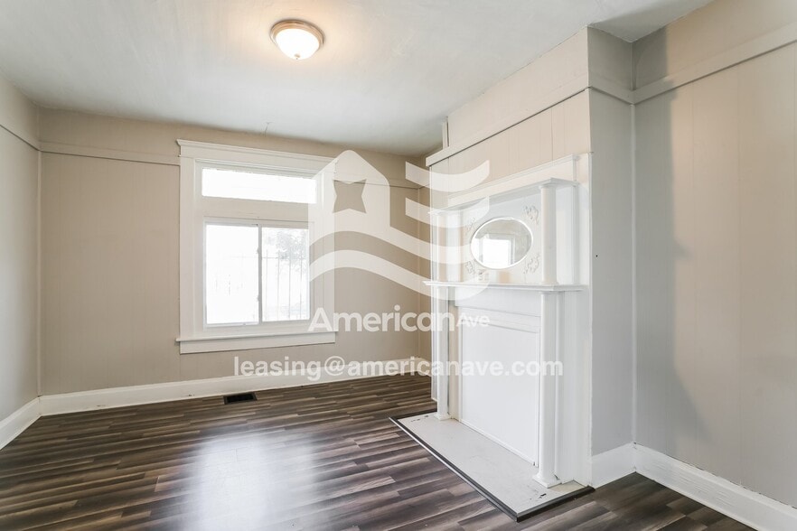 Building Photo - 305 Johnson St