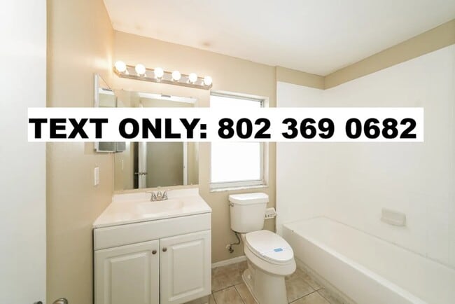 Building Photo - 1212 Blufield Ave