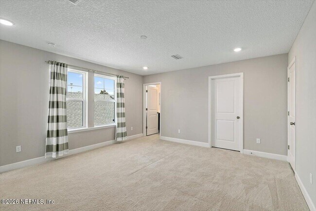 Building Photo - 192 Vista Lake Cir