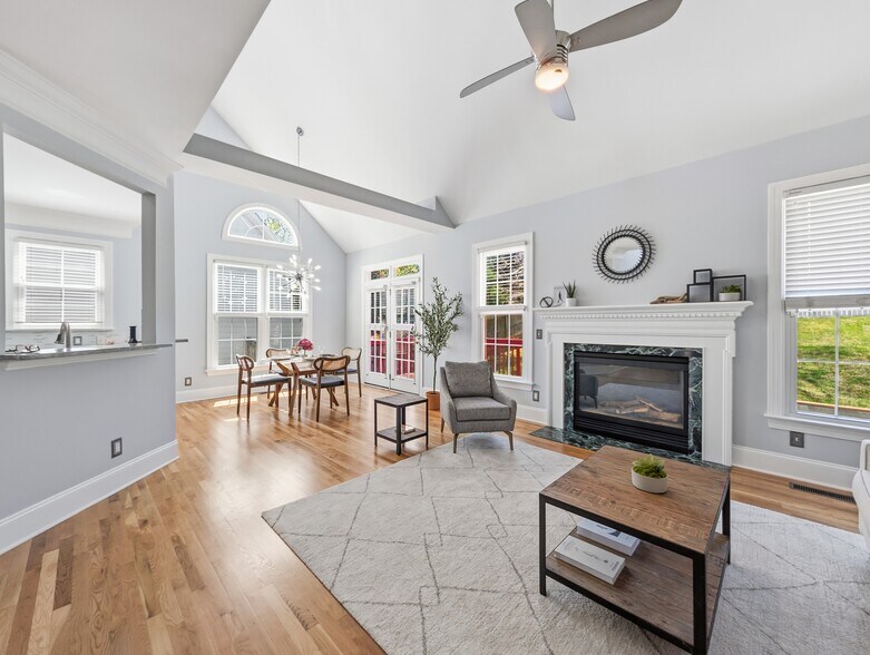 Building Photo - 6624 Barton Creek Dr