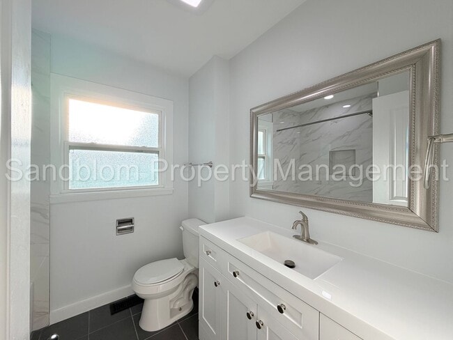 Building Photo - 5955 E 25th Pl