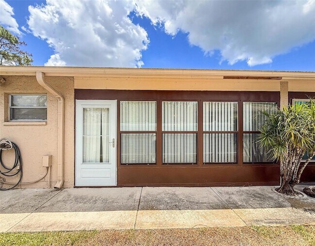 Building Photo - 2604 Woodgate Ln