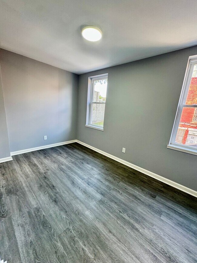 Building Photo - Anika Homes 5 Bedroom