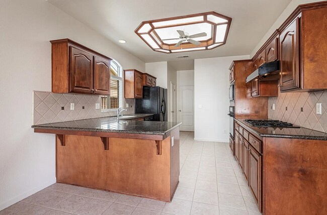 Building Photo - Immaculate Clovis Home! Stylish Updates + Prime Location!