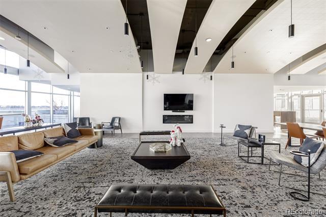 Building Photo - 1700 Bassett St