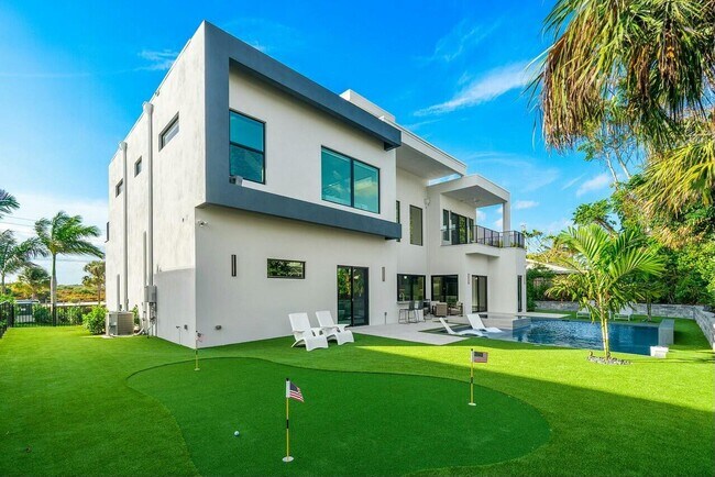 Building Photo - 13480 U.S. Rte 1