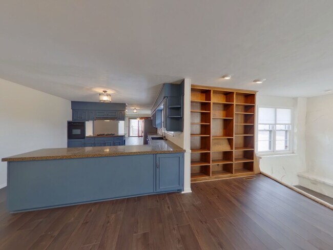 Building Photo - 7761 Killarney Ct