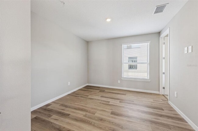 Building Photo - 2316 E Concord St