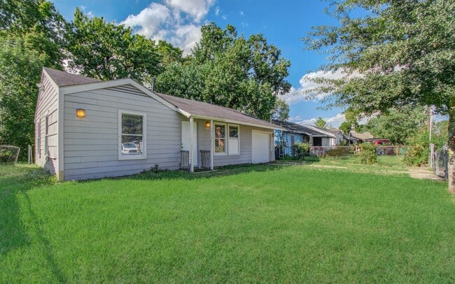 Building Photo - 6830 New York St