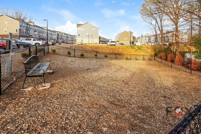 Building Photo - 7125 Brookview Ln