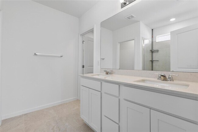 Building Photo - 42392 Cascade Dr
