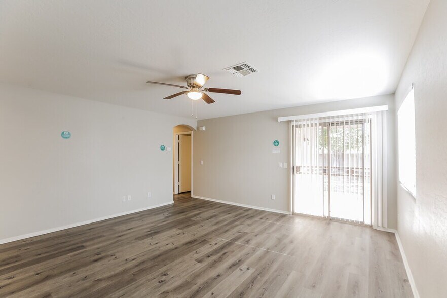 Building Photo - 7637 S 27th Way