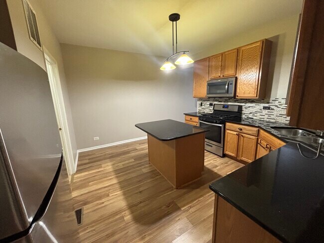 Building Photo - 2337 Summerlin Dr