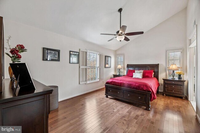 Building Photo - 6603 Forsythia St