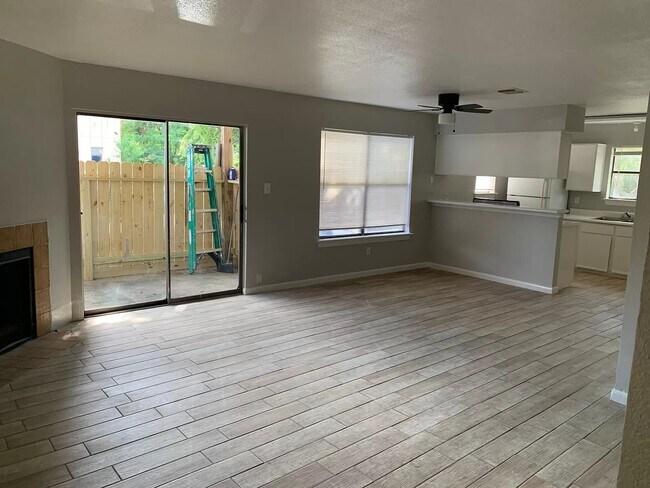 Building Photo - 3233 Hirschfield Rd