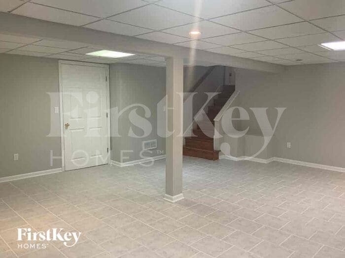 Building Photo - 14629 W 90th Terrace