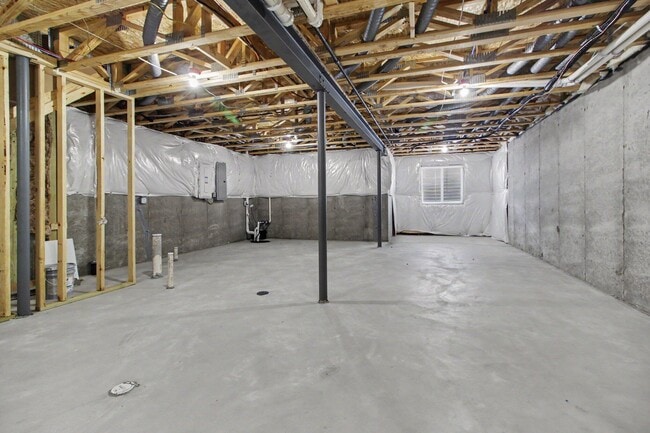 Building Photo - 5660 Corgi Dr