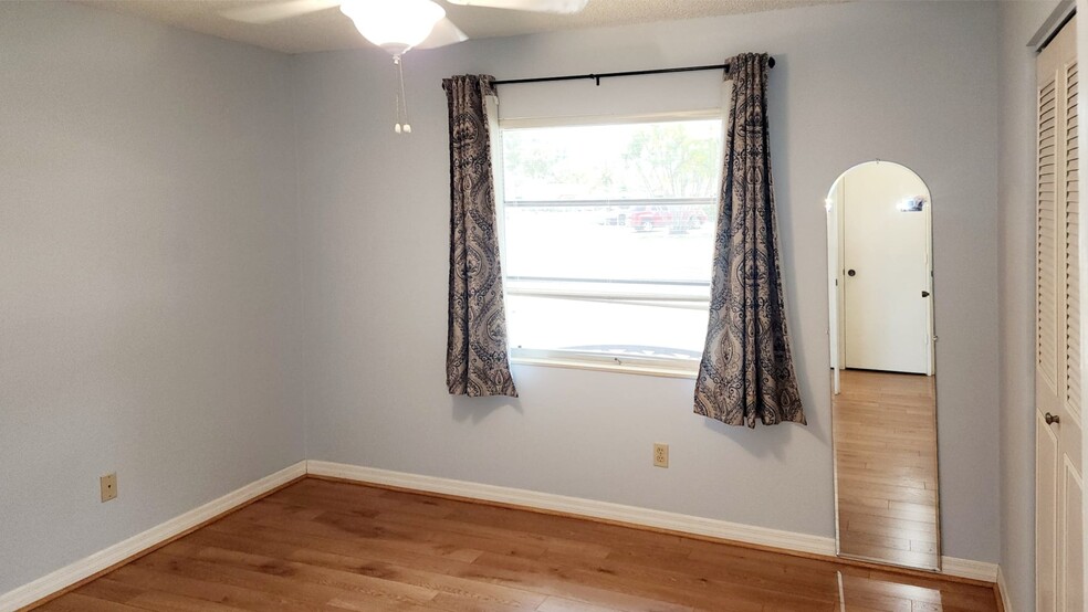 Building Photo - 4417 Tecumseh Trl