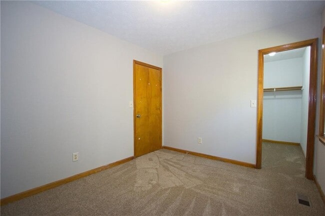 Building Photo - 2420 Green Rd