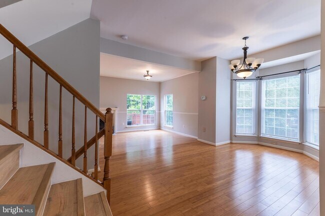 Building Photo - 20283 Glenrobin Terrace
