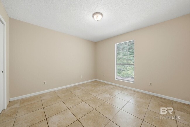 Building Photo - 6413 Schoel Ln