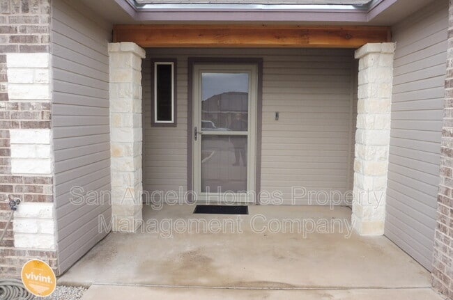 Building Photo - 1217 Elmo Ln