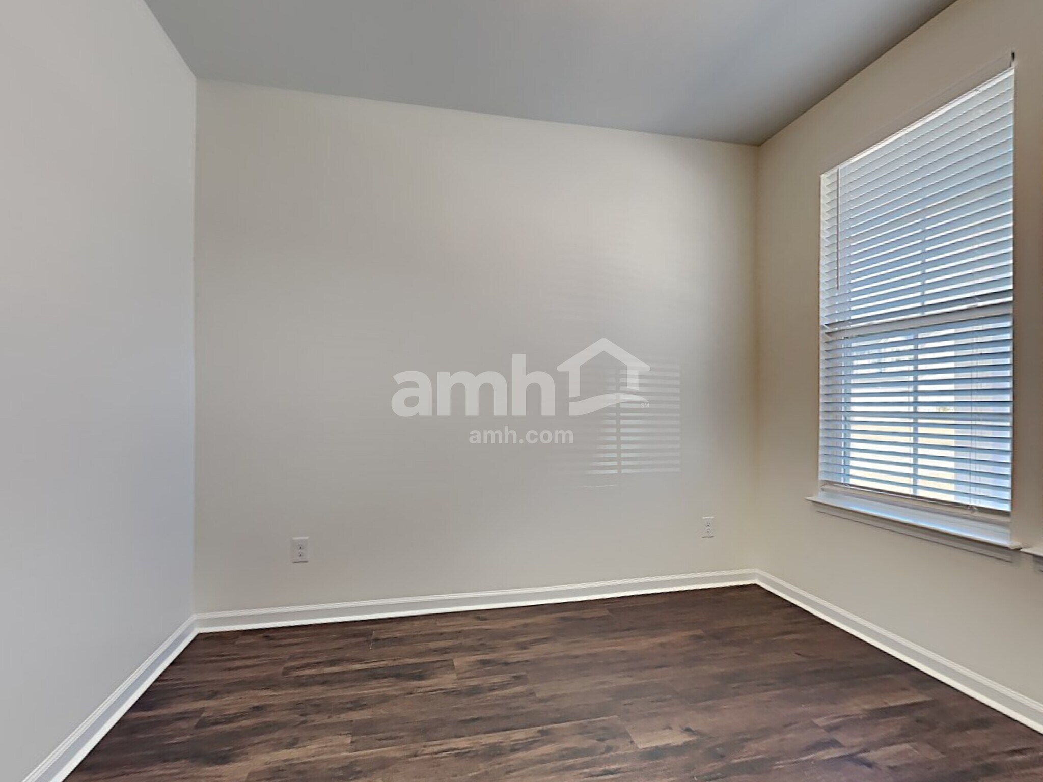 Building Photo - 1360 Hermitage Ln