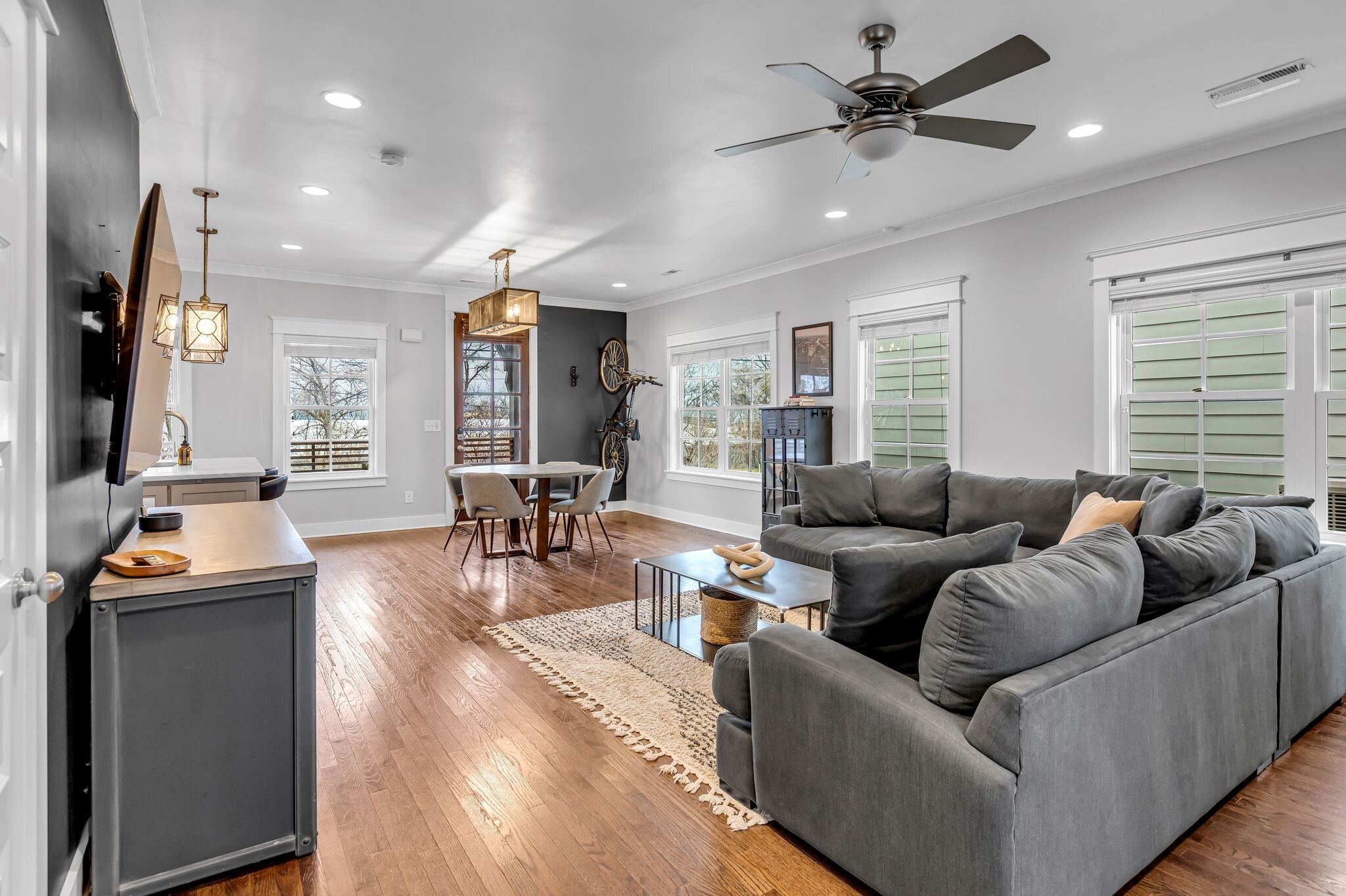 Building Photo - 1209 Davidson St