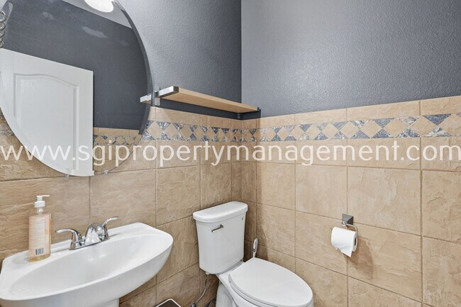 Building Photo - 3150 E Beardsley Rd