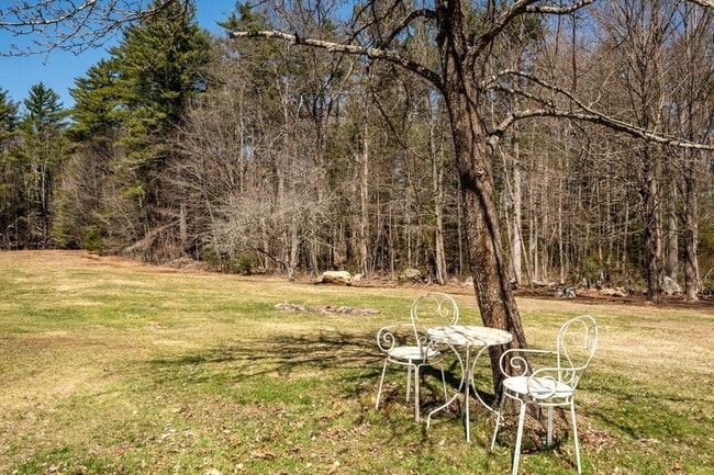 Building Photo - 5 McDaniel Rd