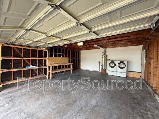 Building Photo - 1708 Applegate Dr