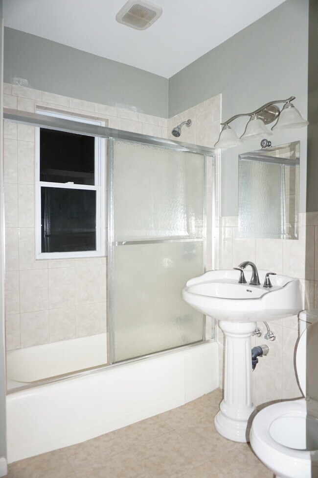 50 Freeman St 50 Freeman St Hartford CT 06114 Apartment Finder