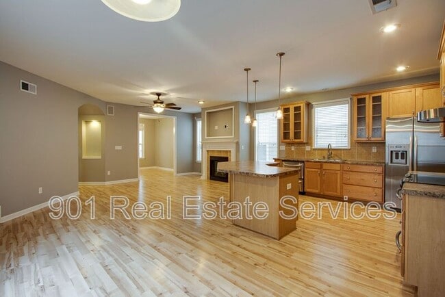 Building Photo - 1413 Island Town Dr