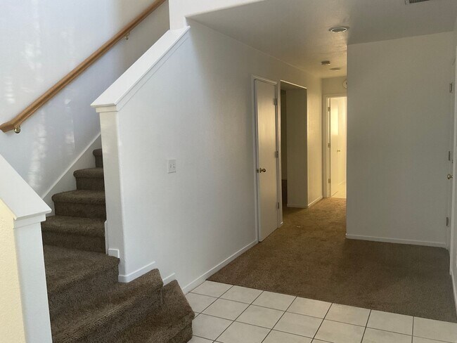 Building Photo - Sparks Family Home in Great Commuting and shopping Location with $1000 Move in Rent Credit!