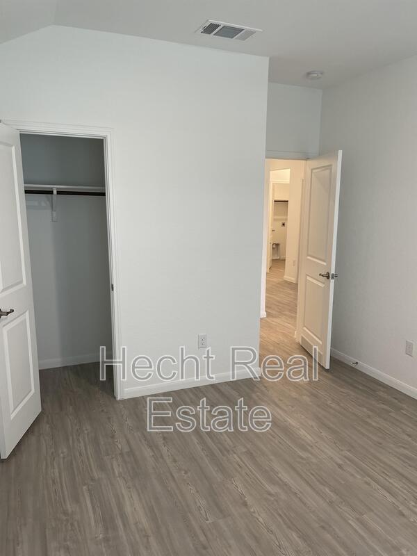 Building Photo - 12051 Pewee Ct