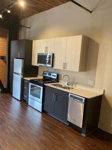 Building Photo - 806 Sampson St