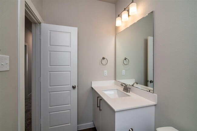 Building Photo - 641 Fallow Dr