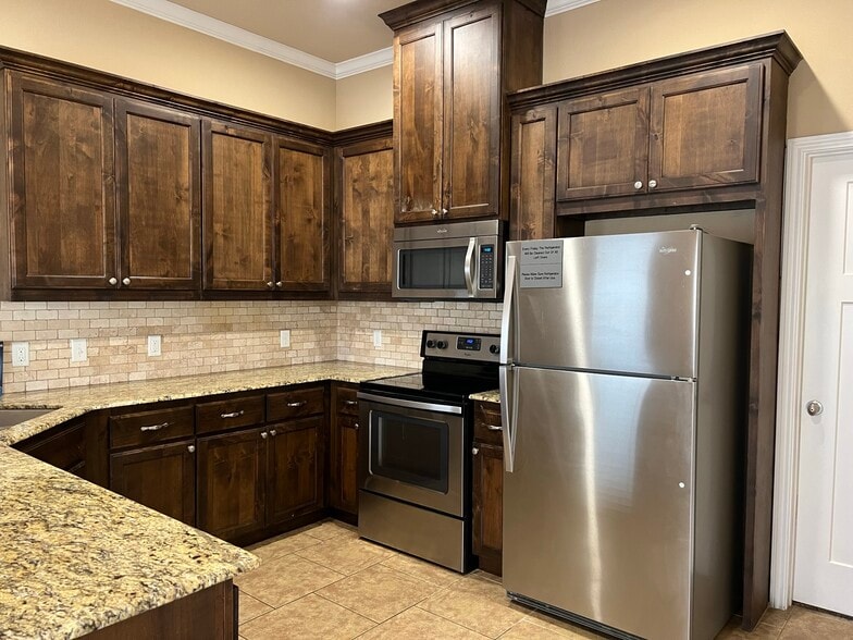 Building Photo - 3601 Davidson Dr