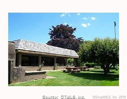 Building Photo - 64 Oxbow Dr