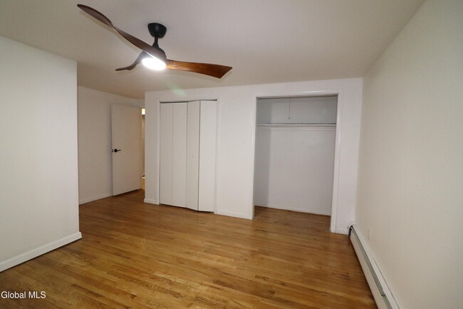 Building Photo - 8 Sweet Brier Dr