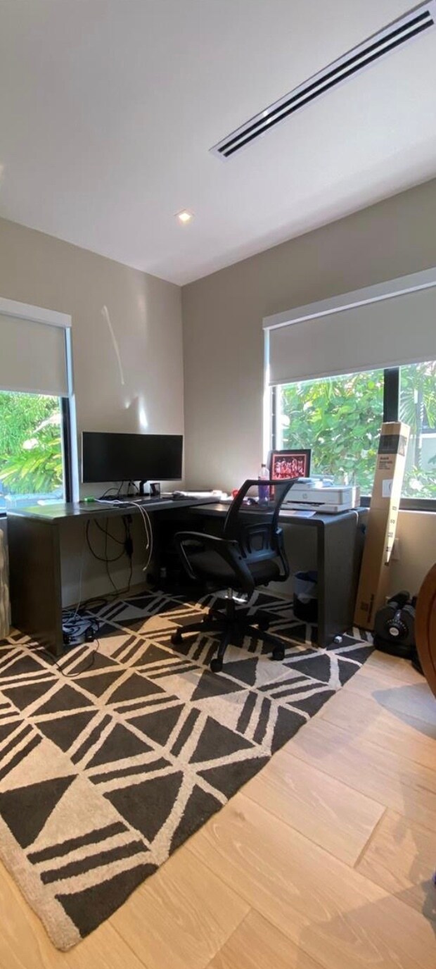 Building Photo - 1277 SW 19th St