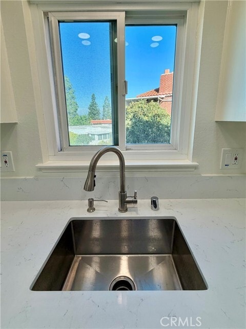 Building Photo - 2302 Via Puerta