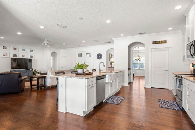 Building Photo - 4005 W El Prado Blvd