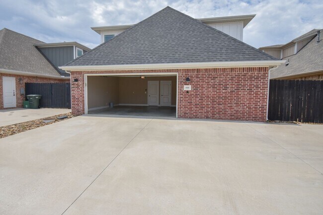 Building Photo - 644 N Malbec Rd