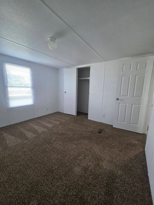 Building Photo - 801 Trollingwood-Hawfields Rd. lot 91