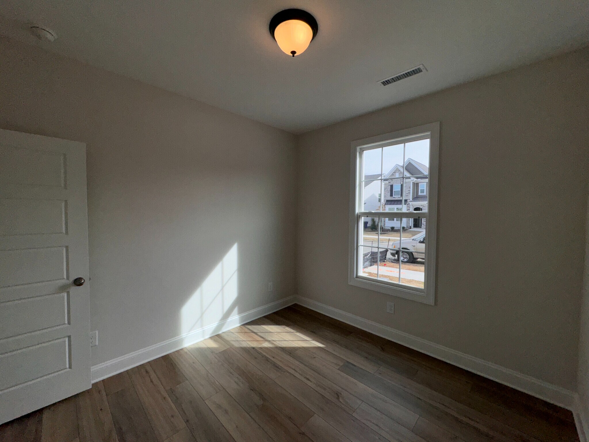 Building Photo - Room in House on Greatland Rd