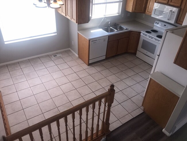 Building Photo - Clearfield Home for Rent