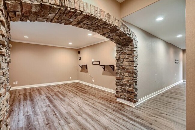 Building Photo - 1747 Candleglow Street